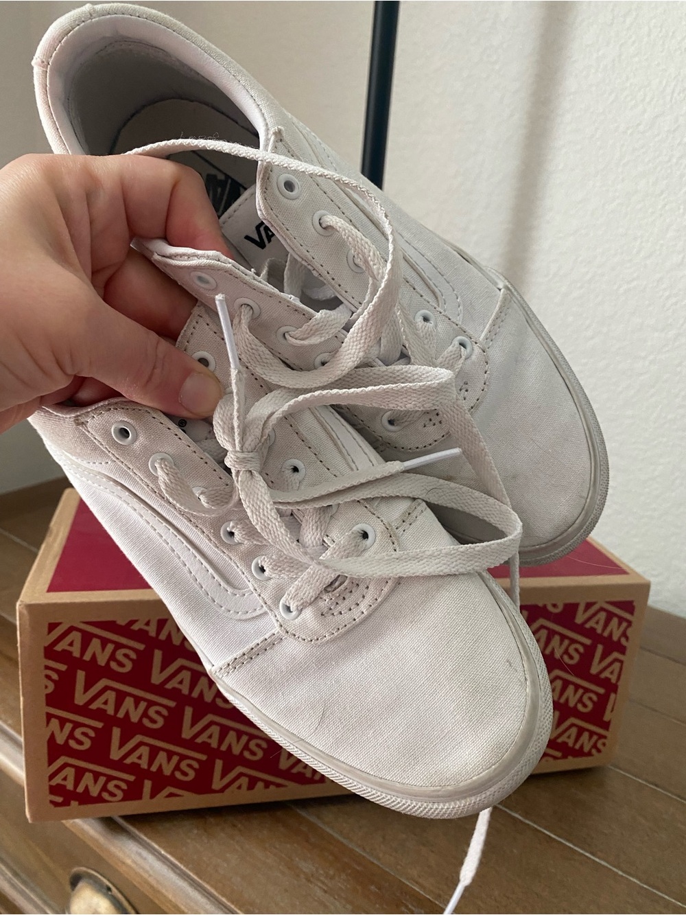 Vans Kids Old Skool  Low-Top Canvas Sneakers in White